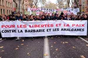 16.000 Menschen demonstrierten am 22. November in Toulouse für den Frieden und gegen Rassismus und Vorverurteilungen. © Ensemble 31 Haut Garonne  