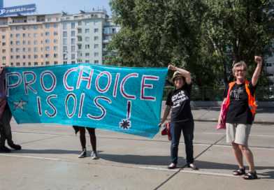 Erfolg gegen Abtreibungsverbot in Irland befeuerte „Menschenkette für Frauen*rechte“ in Wien