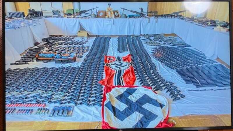 Ein Auschnitt der gefundenen Waffen