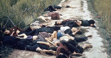 Das My Lai Massaker der USA 1968 in Vietnam - ein Verbrechen zur Verteidigung der kolonialen Ansprüche Frankreichs und der USA in Vietnam. Quelle: Wikimedia Commons