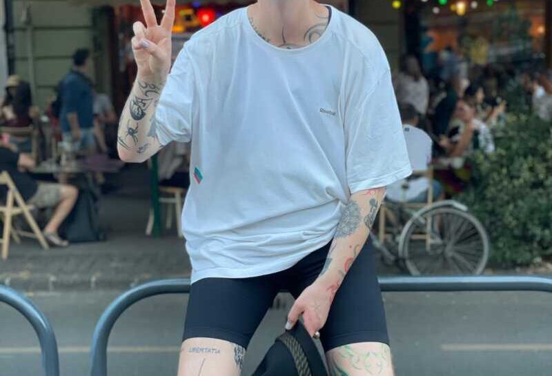 Schule brennt: Nein zum Kopftuchverbot